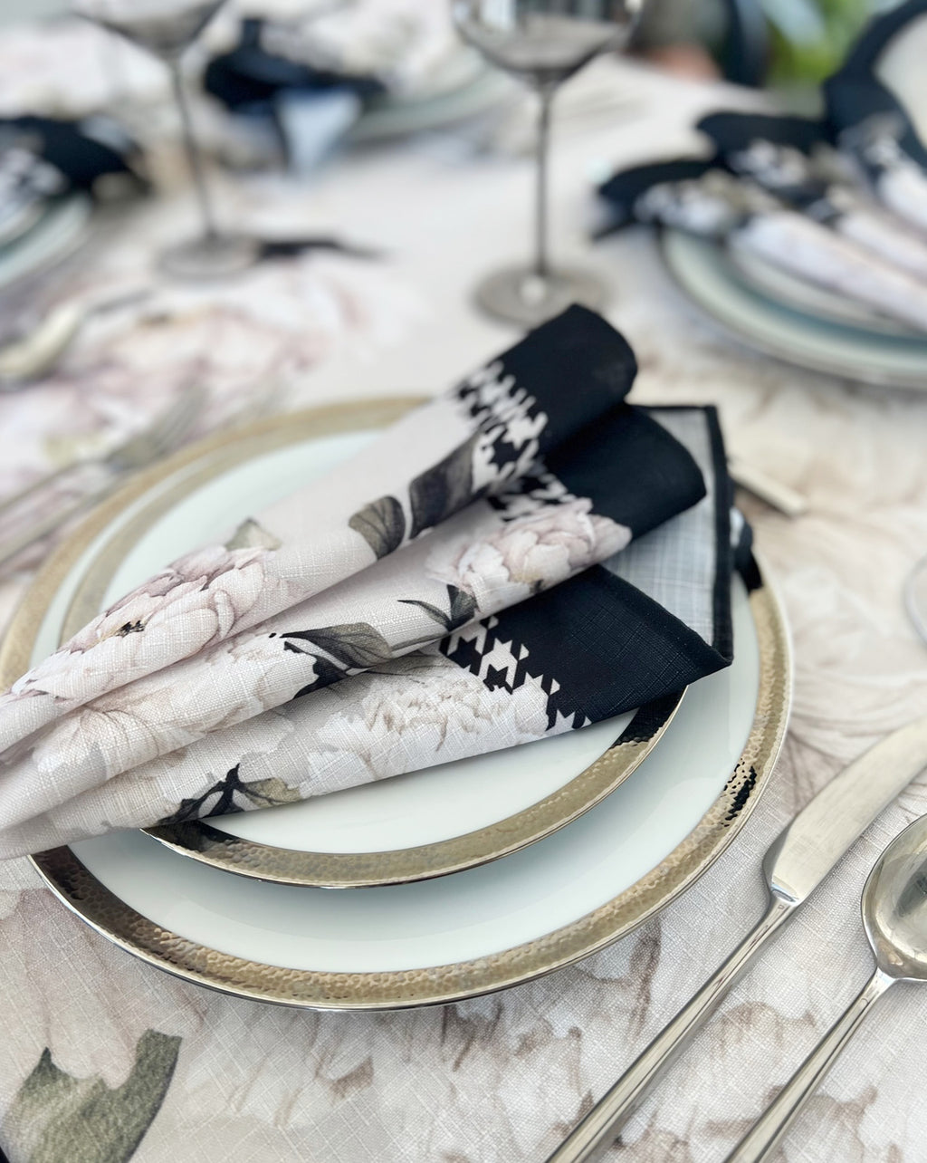 Peony Easy-Care Napkins (set of 6)