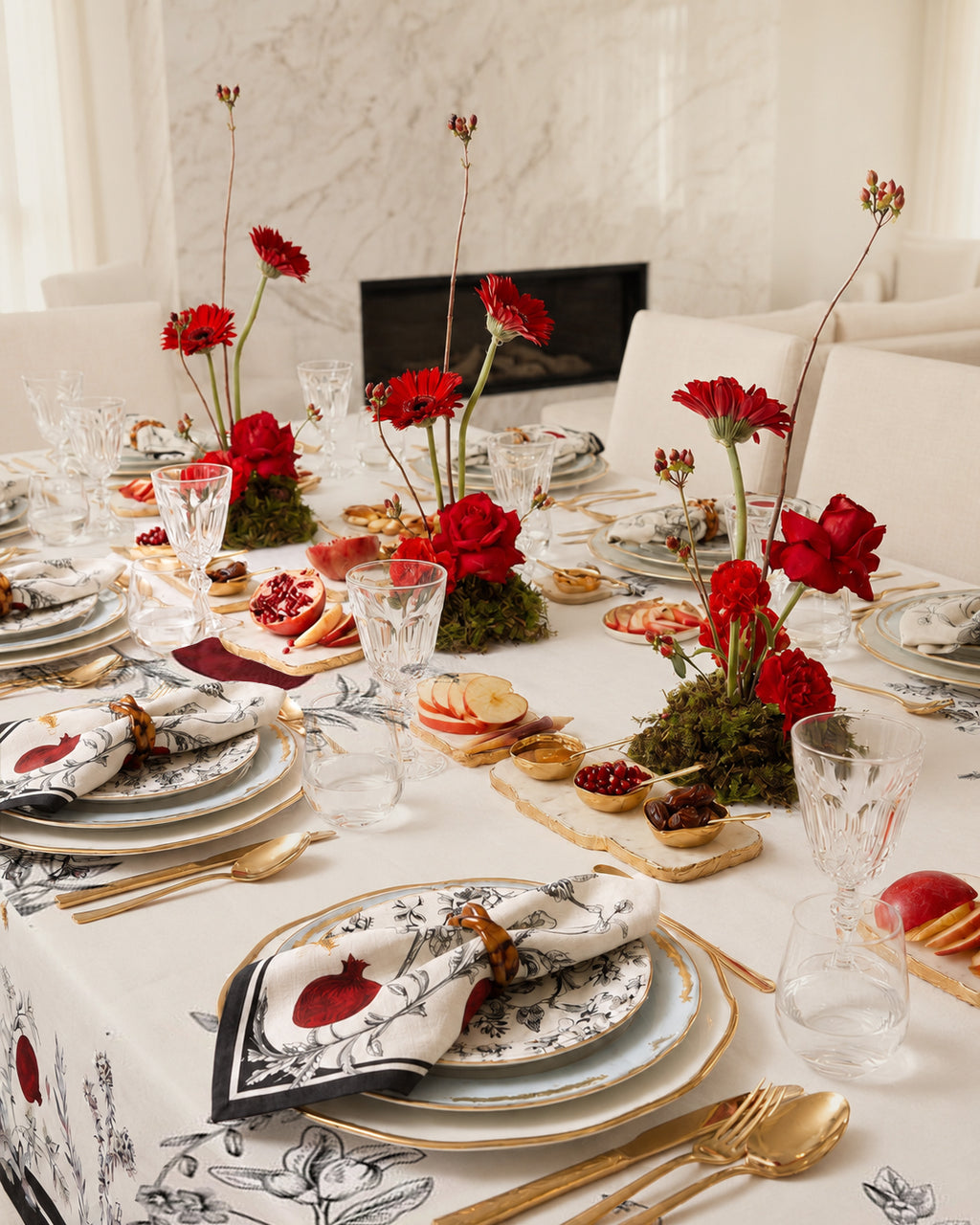 POM Noir Easy-Care Tablecloth
