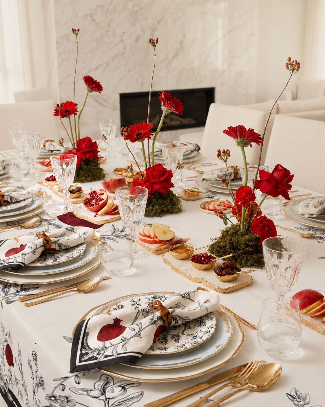 POM Noir Easy-Care Tablecloth
