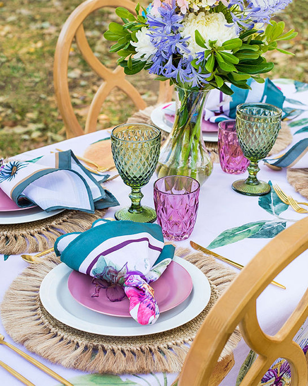 Botanical Easy-Care Tablecloth