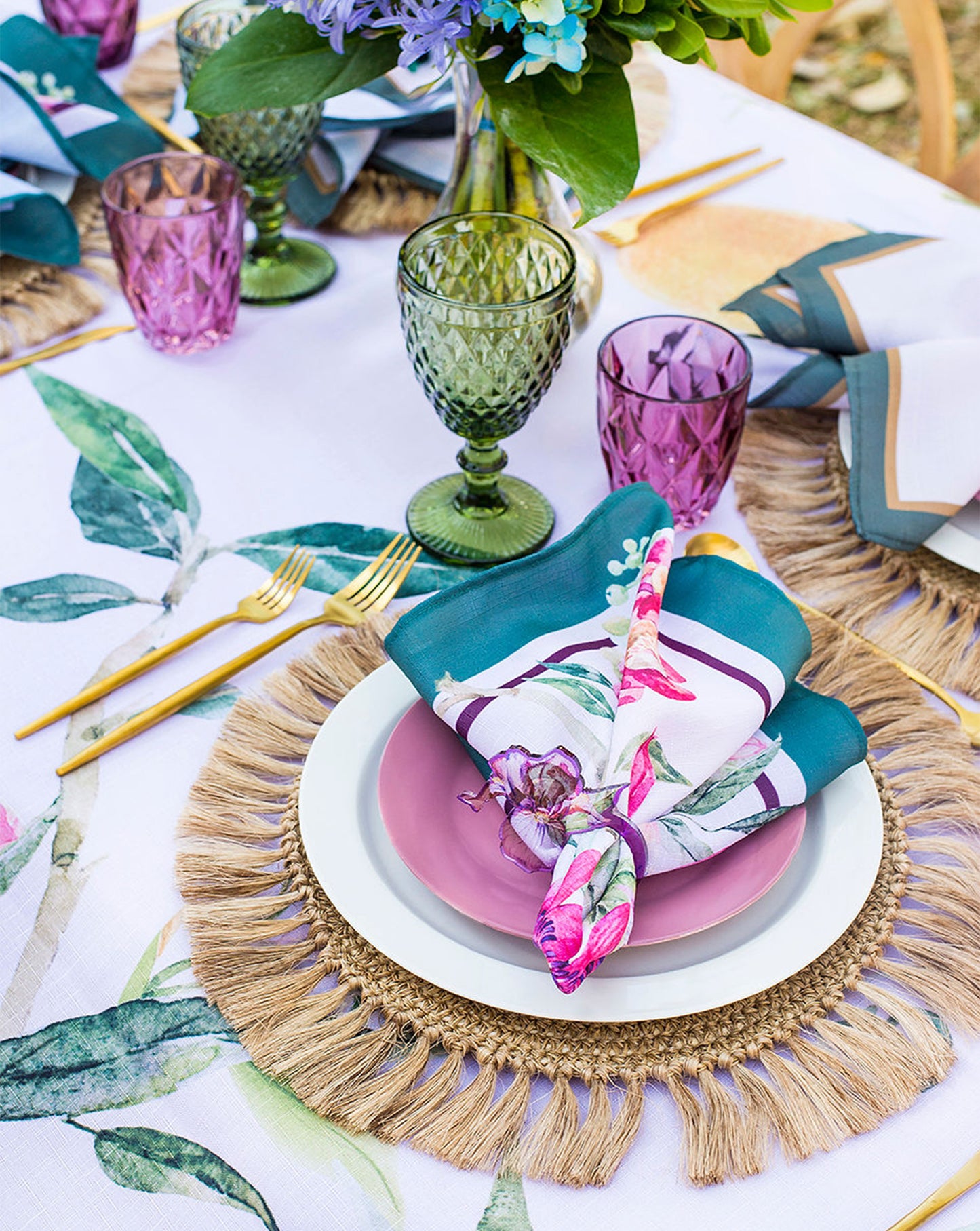 Botanical Easy-Care Tablecloth