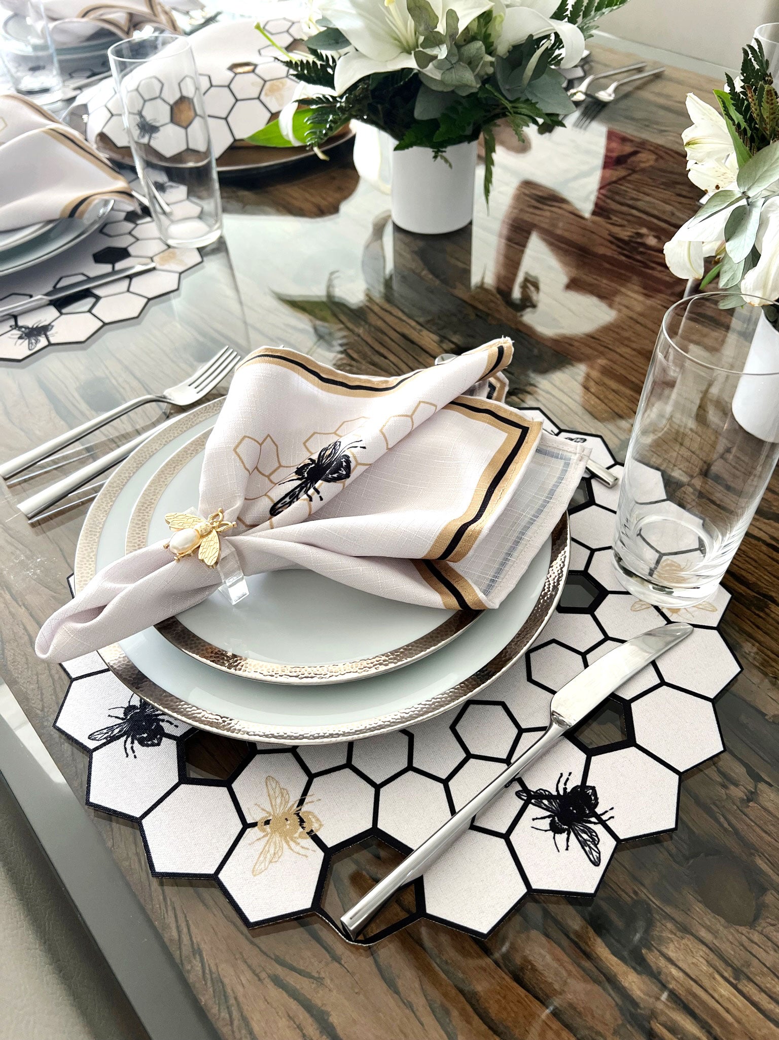 Bee Hive Easy-Care Napkins (set of 6)