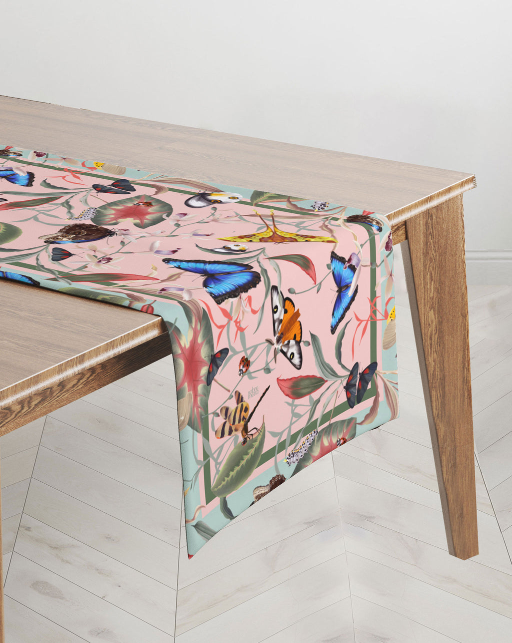 Parpar Table Runner